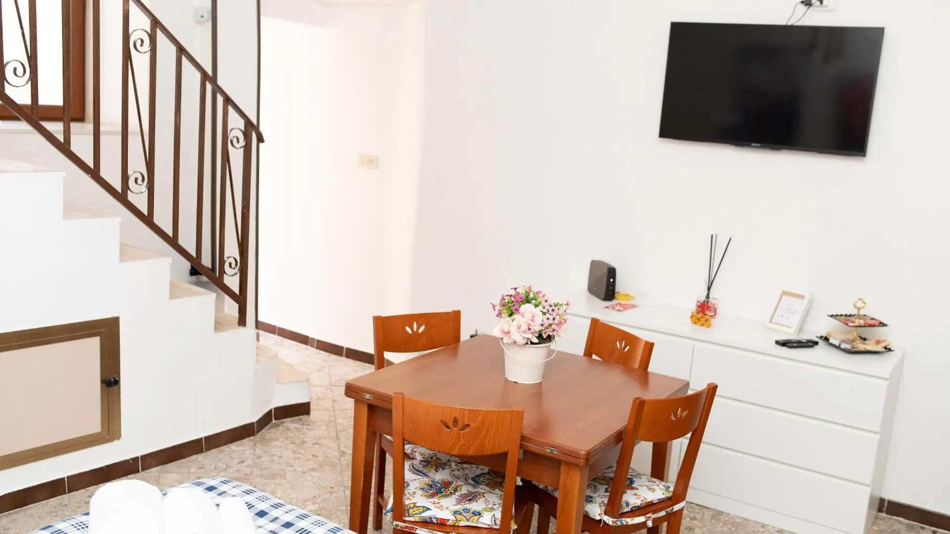 Homestay Dimora Emilu Apartment Bari